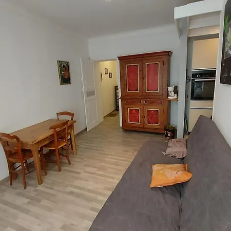 公寓 20 Rue Chatel *